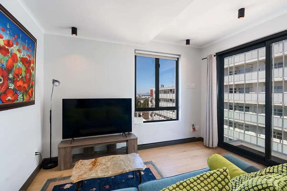 Stylish 1 Bedroom Green Point Le Cap